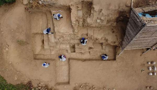 Tìm thấy bức tường cổ hơn 4.000 năm tuổi ở phía bắc Peru 1
