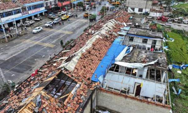 Lốc xoáy kinh hoàng càn quét Trung Quốc: Nhiều người thiệt mạng, khung cảnh hiện trường hoang tàn 3