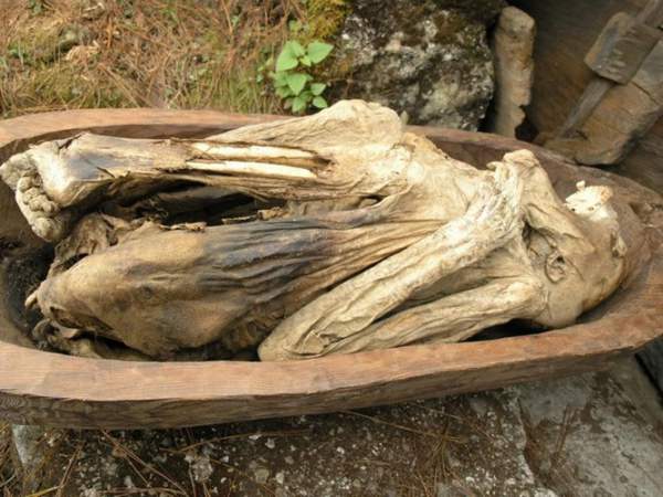 Kỳ bí tục ướp xác có một không hai ở Philippines 10