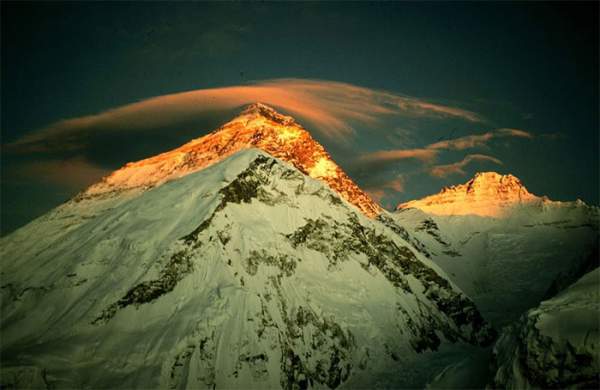 Bí ẩn về cấu trúc rỗng và kho báu bên trong dãy Himalaya 3