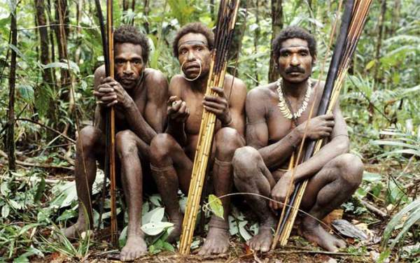 Khám phá 4 bộ lạc bí ẩn nhất trên thế giới 2