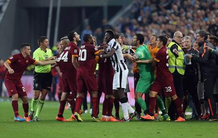 Juventus 3-2 AS Roma: Siêu kịch tính! 2