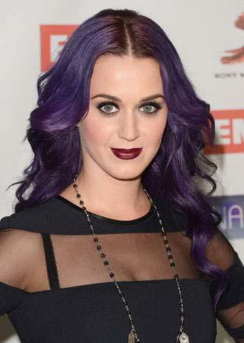Katy Perry hóa "tắc kè hoa" với các màu tóc nhuộm 9