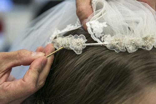 Biến tấu 3 kiểu tóc khác nhau trong ngày cưới 5