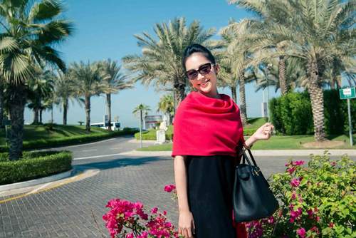 Thủy Tiên, Linh Nga đọ sắc ở Dubai 2