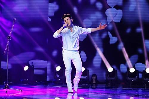X-Factor: Loki Bảo Long đánh bại chàng trai hát nhạc xưa để vào chung kết 8