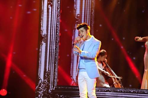 X-Factor: Loki Bảo Long đánh bại chàng trai hát nhạc xưa để vào chung kết 5