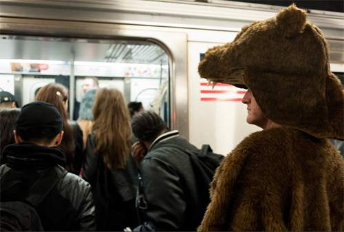 Đi tàu điện ngầm cùng ác quỷ và siêu nhân ở New York 4