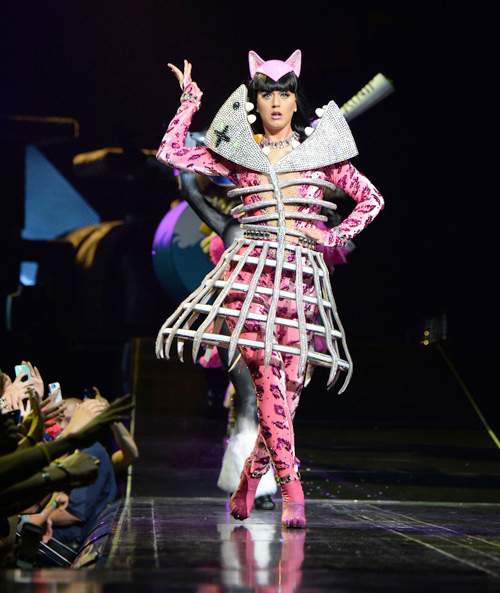 Những trang phục sân khấu "hàng độc" của Katy Perry 2