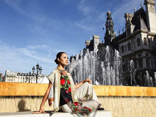 NTK Việt mang áo dài sang kinh đô thời trang Paris 4