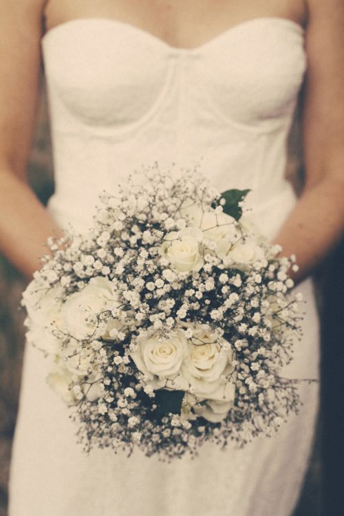 Hoa cưới từ hồng trắng cho cô dâu kiêu sa 10