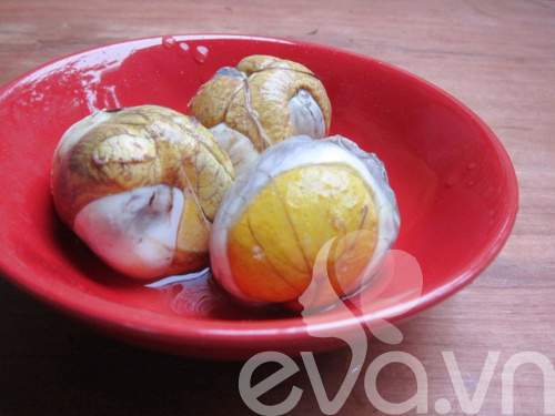 Trứng vịt lộn hầm ngải cứu bổ dưỡng 2