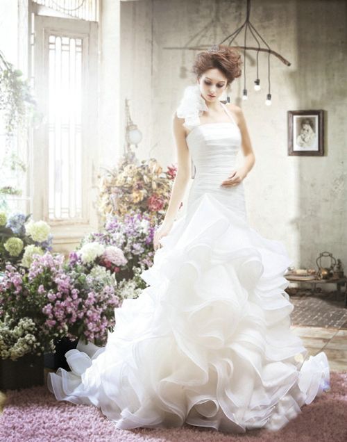 10 chiếc váy cưới Hàn Quốc sang trọng và tuyệt đẹp 4