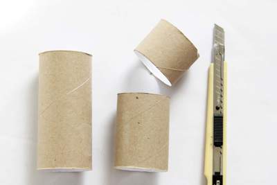 Hướng dẫn làm hộp đựng bút từ lõi giấy vệ sinh 2