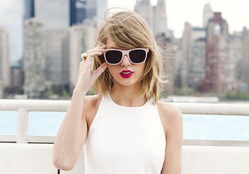 Album mới của Taylor Swift bán chạy nhất 12 năm qua 2