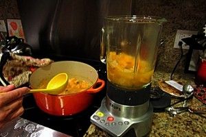 Hướng dẫn nấu súp cà chua phô mai cho ngày se lạnh 5