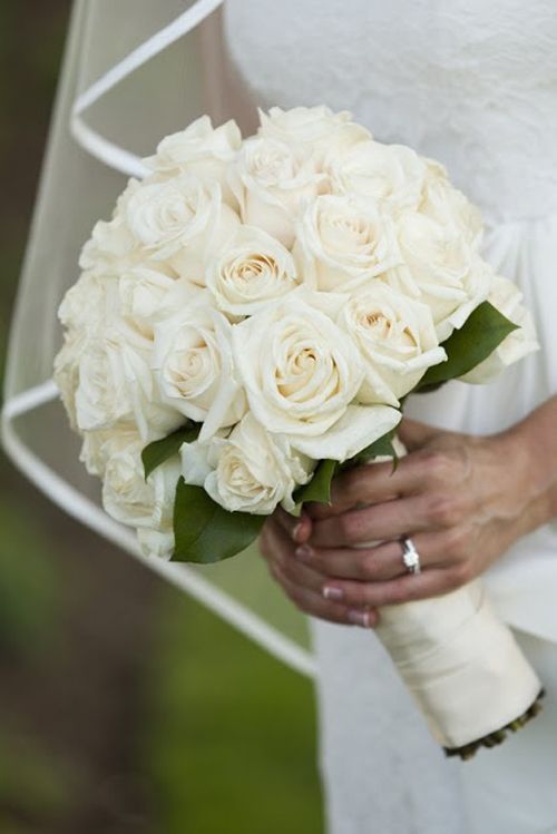 Hoa cưới từ hồng trắng cho cô dâu kiêu sa 11