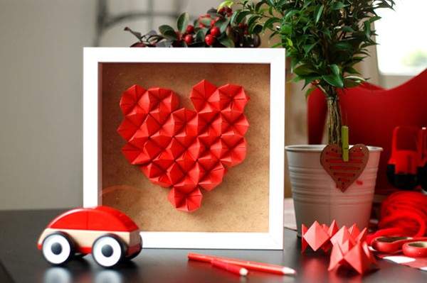 Gấp giấy origami làm tranh trái tim cho ngày Valentine trắng 7