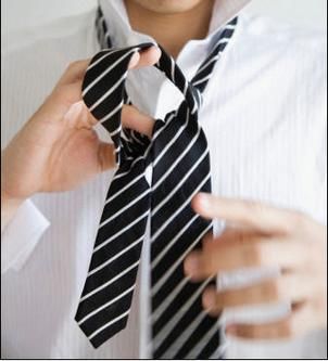 Những lỗi phái mạnh cần tránh khi đeo cà vạt 2