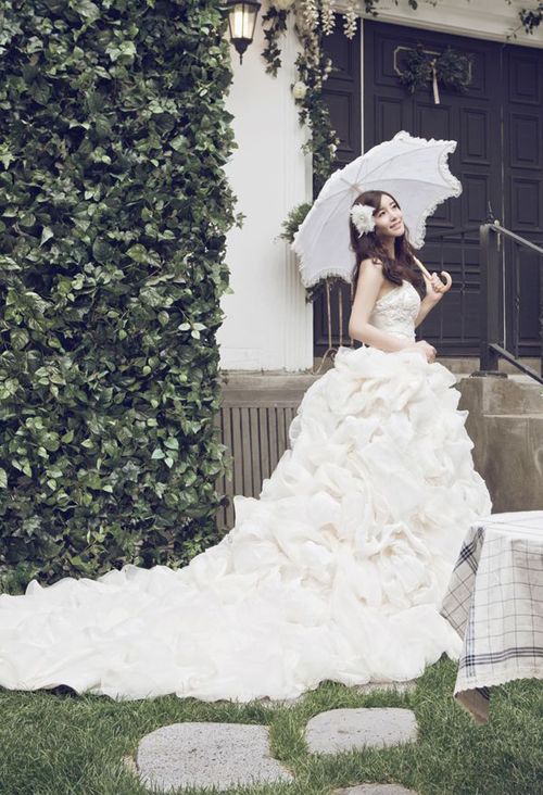 10 chiếc váy cưới Hàn Quốc sang trọng và tuyệt đẹp 5