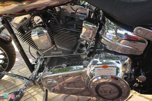 Harley-Davidson với cặp vành độc đáo của biker Hà thành 10