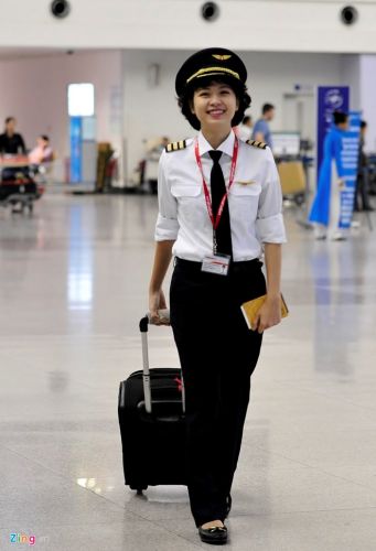 Nữ phi công Việt đầu tiên trong tổ bay Vietjet Air 7