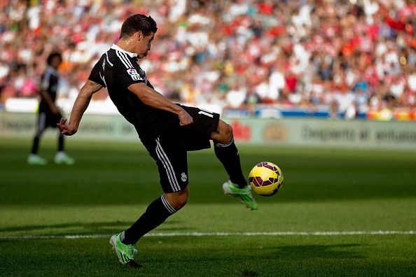 Ronaldo ghi bàn và đánh gót kiến tạo giúp Real thắng đậm 4