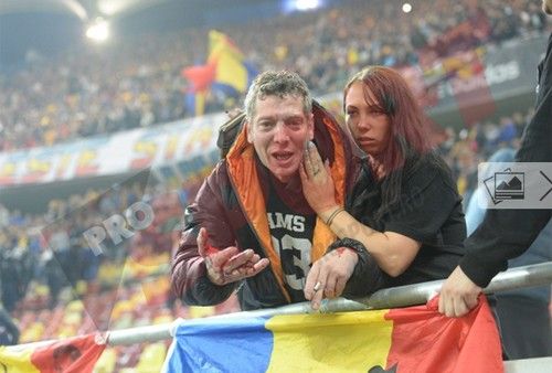 Bạo lực kinh hoàng trong trận đấu vòng loại EURO 2