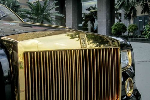 Cận cảnh Rolls-Royce mạ vàng biển Quảng Ninh tại Sài Gòn 4