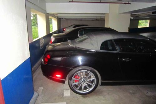 Bentley đặc biệt xuất hiện trong hầm xe triệu đô ở Sài Gòn 4