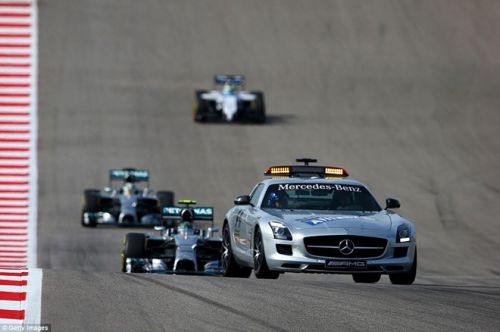 Hamilton tiến gần ngôi vô địch sau chiến thắng tại US GP 5