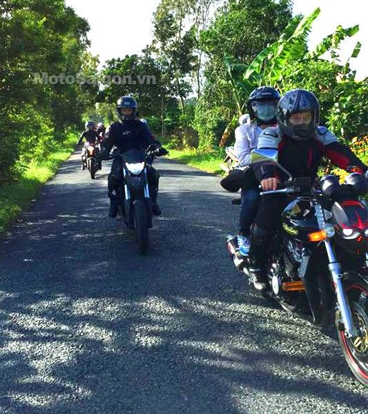 Johnny Trí Nguyễn tham gia đoàn mô tô rước dâu ở Kiên Giang 8