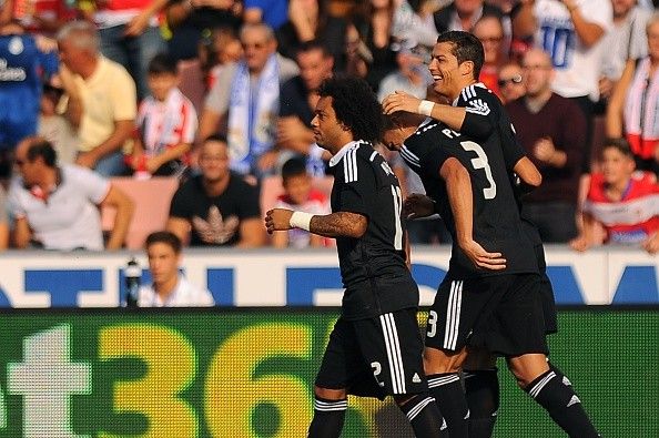 Ronaldo ghi bàn và đánh gót kiến tạo giúp Real thắng đậm 2