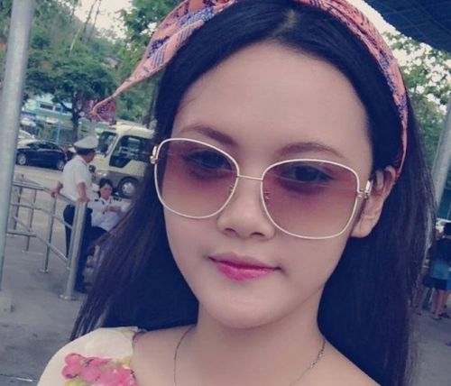 Mặt thật của 5 cô gái Việt nổi tiếng mạng vì ảnh quái dị 15