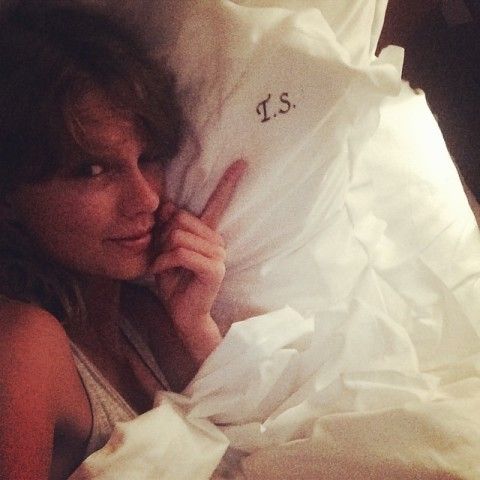 15 bức ảnh ngọt ngào của Taylor Swift trên mạng xã hội 4