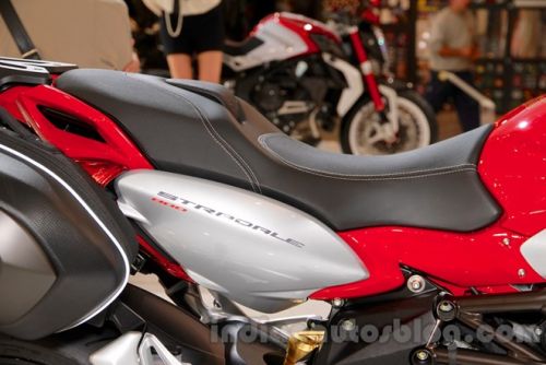 Cận cảnh xe touring MV Agusta Stradale 800 mới ra mắt 11