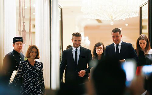 Beckham cực điển trai đi dự sự kiện tại Hà Nội 7
