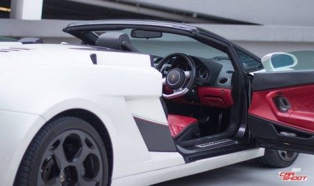 Người đẹp “đọ sắc” với Lamborghini Gallardo Spyder 12