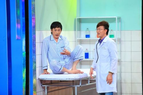 Hoài Linh giả bệnh thử thách thí sinh trên sân khấu hài