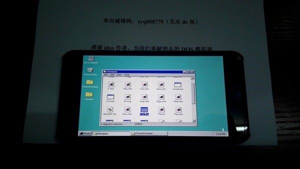 iPhone 6 Plus bị hack chạy Windows 98 2