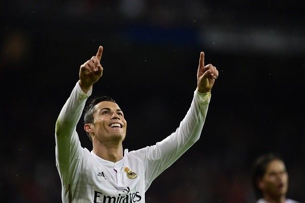 Real 5-1 Vallecano: Ronaldo ghi bàn thắng may mắn 2