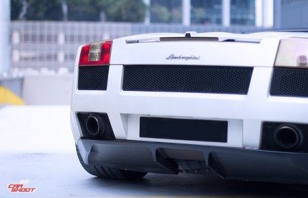 Người đẹp “đọ sắc” với Lamborghini Gallardo Spyder 11