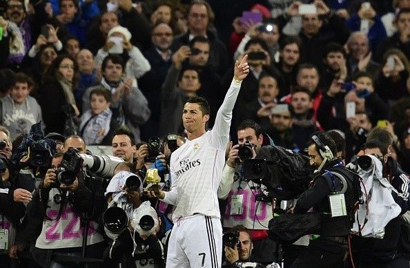 Ronaldo khoe giày vàng và ấn định chiến thắng 5-1 cho Real 2