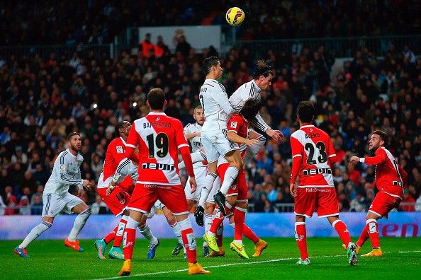 Ronaldo khoe giày vàng và ấn định chiến thắng 5-1 cho Real 13
