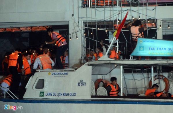 Diễn tập ứng cứu tàu du lịch bốc cháy trên sông Sài Gòn 5