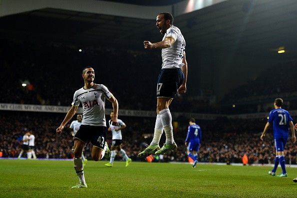 Tottenham 5-3 Chelsea: Mourinho nổi điên và chết lặng 15