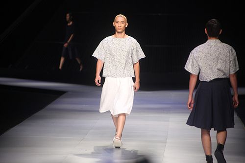 VIFW 2014: Hoa mắt với váy độc đáo cho nam giới 18