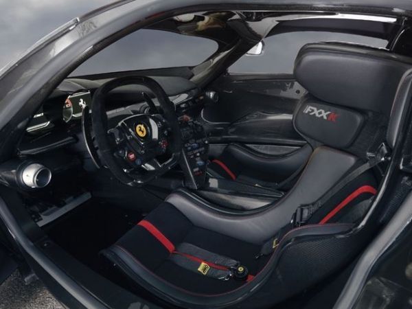 Ảnh thực tế Ferrari FXX K giá hơn 3 triệu USD 4