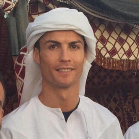 Ronaldo hào hứng cùng gia đình khám phá Dubai 7