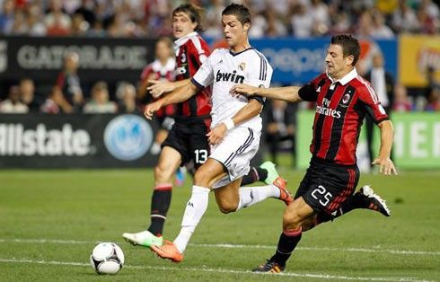 Ronaldo ghi bàn, Real vẫn thua muối mặt 2-4 trước Milan 5